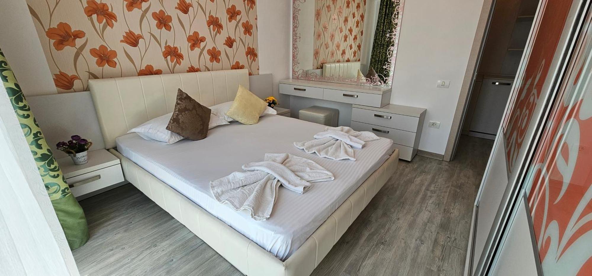 Luxury Aparthotel Promenada In Building Stefan Prima Linie La Mare Navodari Dış mekan fotoğraf
