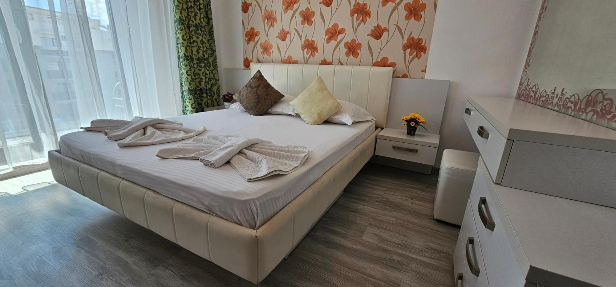 Luxury Aparthotel Promenada In Building Stefan Prima Linie La Mare Navodari Dış mekan fotoğraf